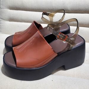Melissa Pose platform sandals - women's 6 - scuff defect